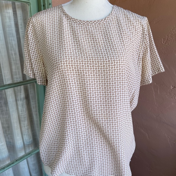 Equipment Tops - SILK EQUIPMENT TOP 💕